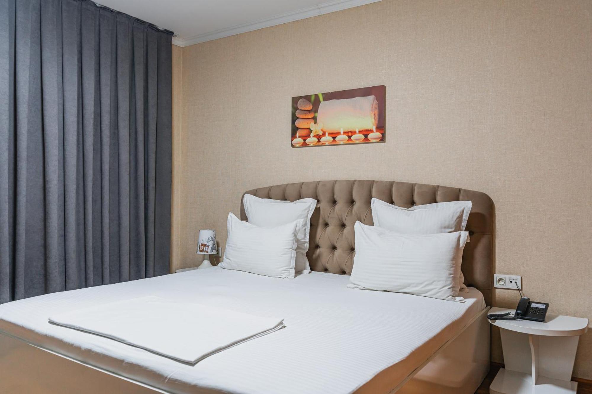 Altair Hotel Shymkent Exterior foto