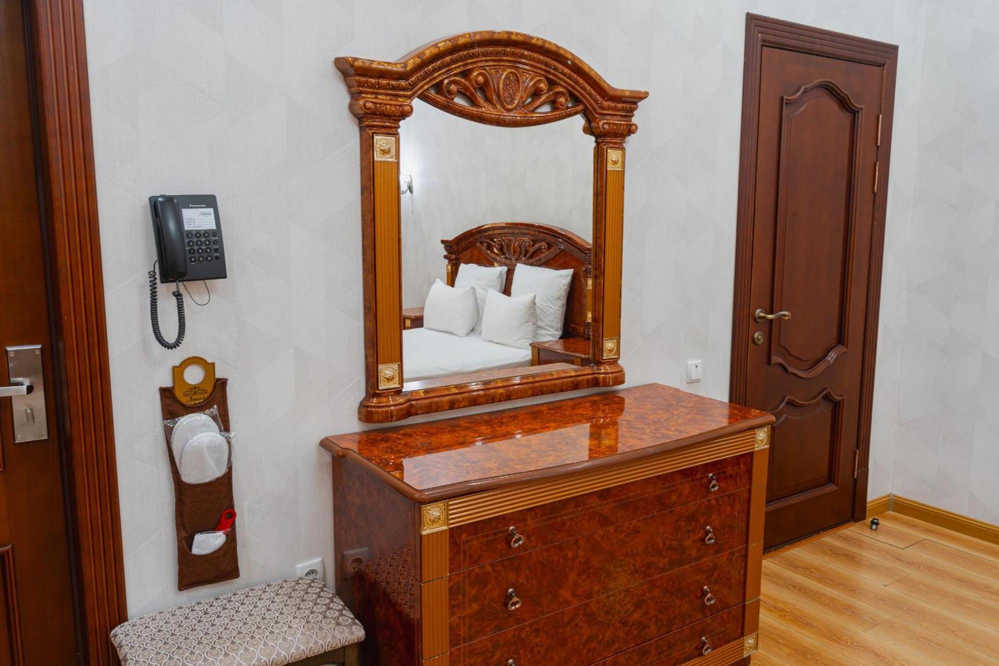 Altair Hotel Shymkent Exterior foto