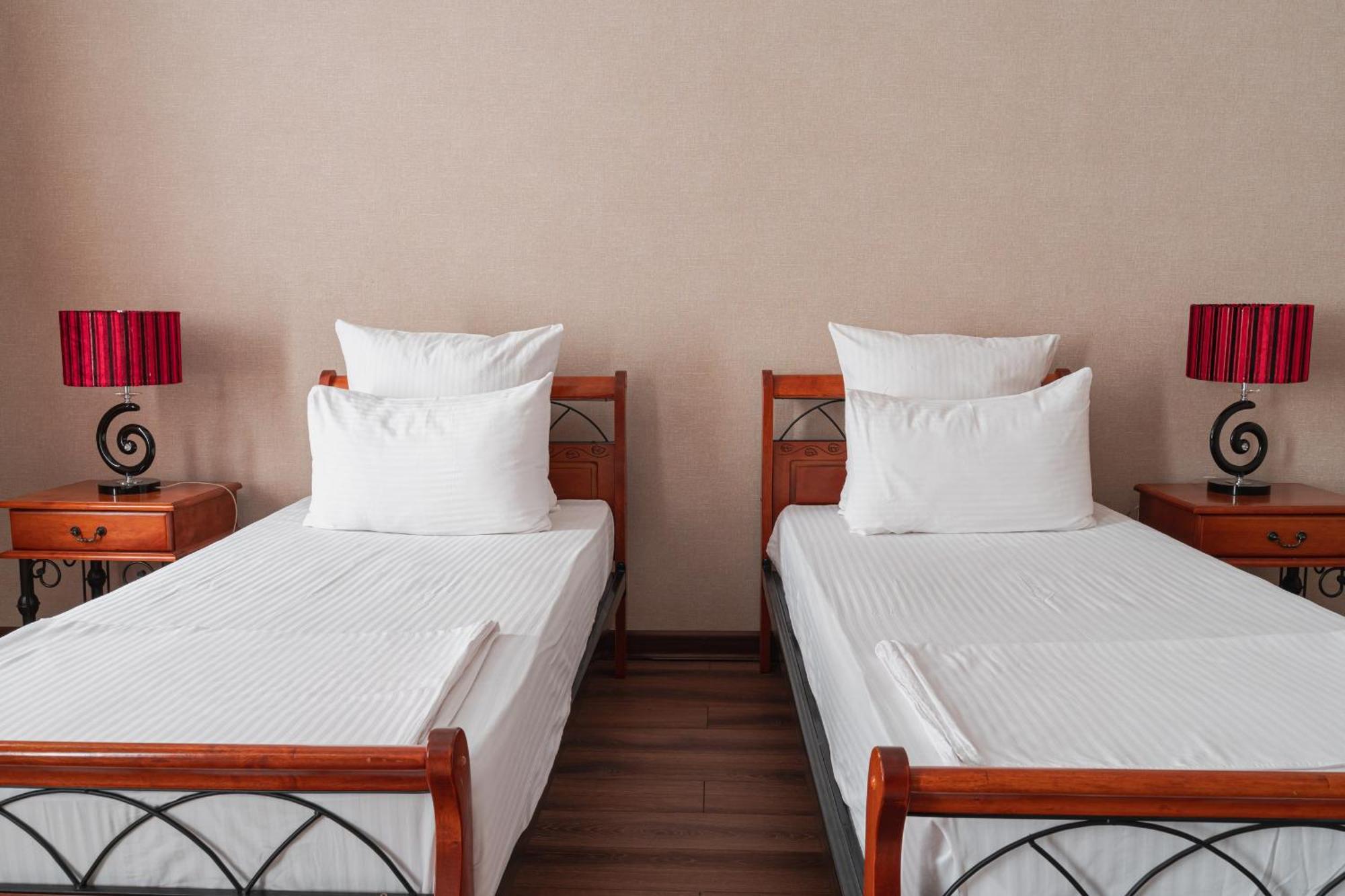 Altair Hotel Shymkent Exterior foto