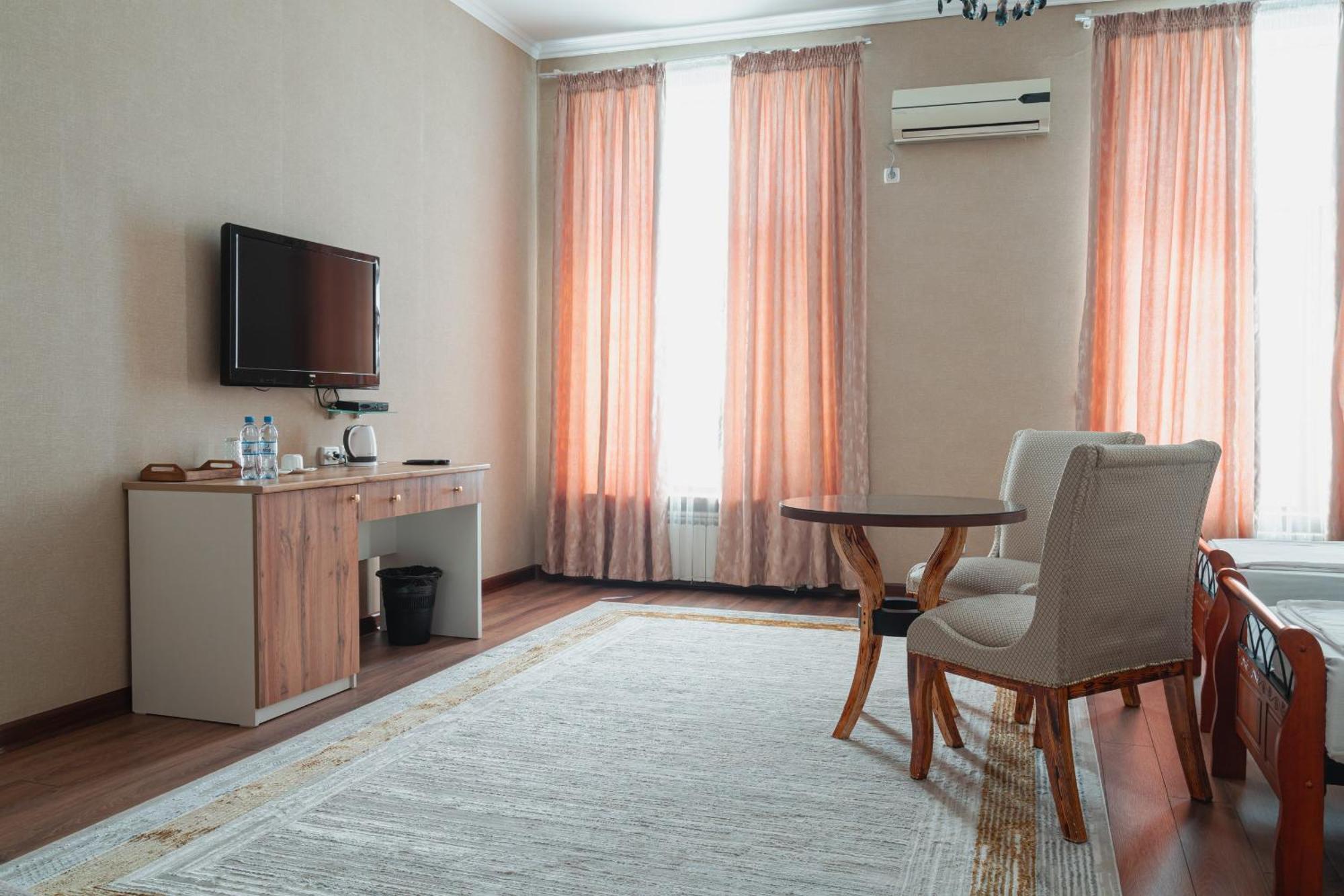 Altair Hotel Shymkent Exterior foto