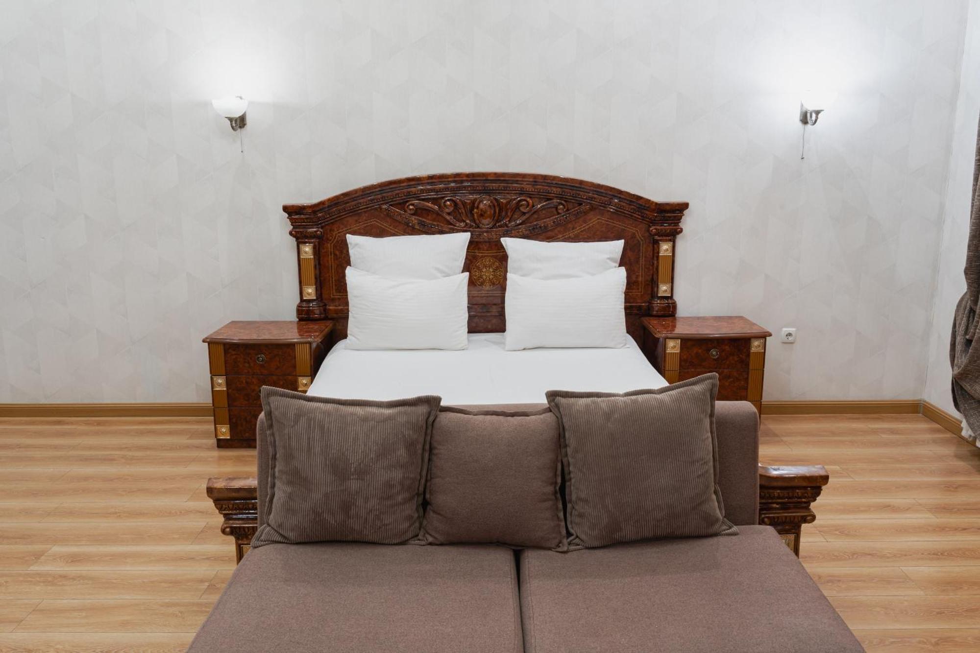 Altair Hotel Shymkent Exterior foto